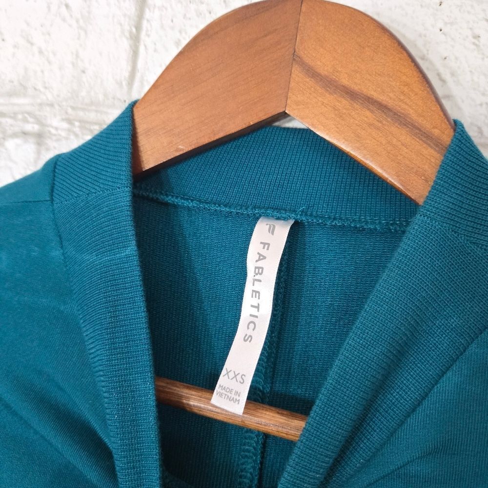 Fabletics‎ oversized top - Picture 7 of 15